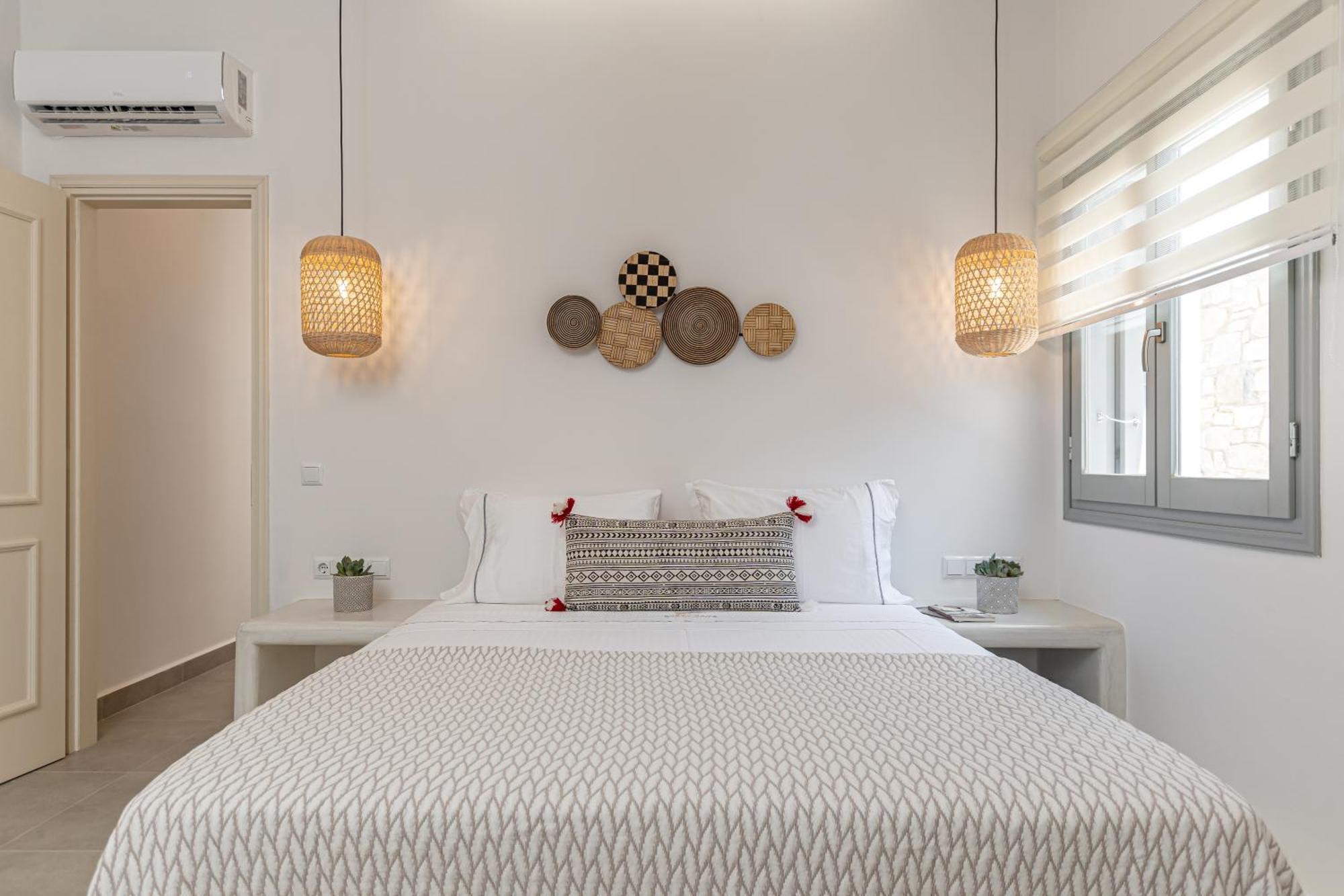 Porto Dema Luxury Suites Schoinoussa Esterno foto