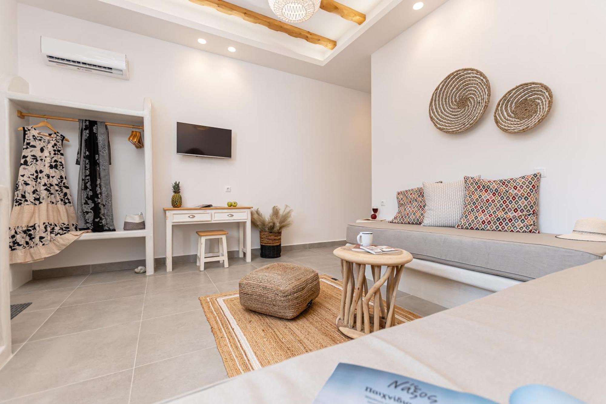 Porto Dema Luxury Suites Schoinoussa Esterno foto