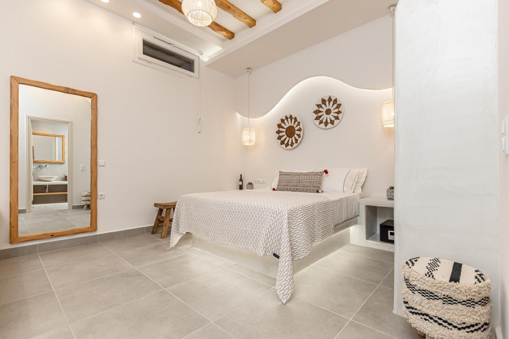 Porto Dema Luxury Suites Schoinoussa Esterno foto