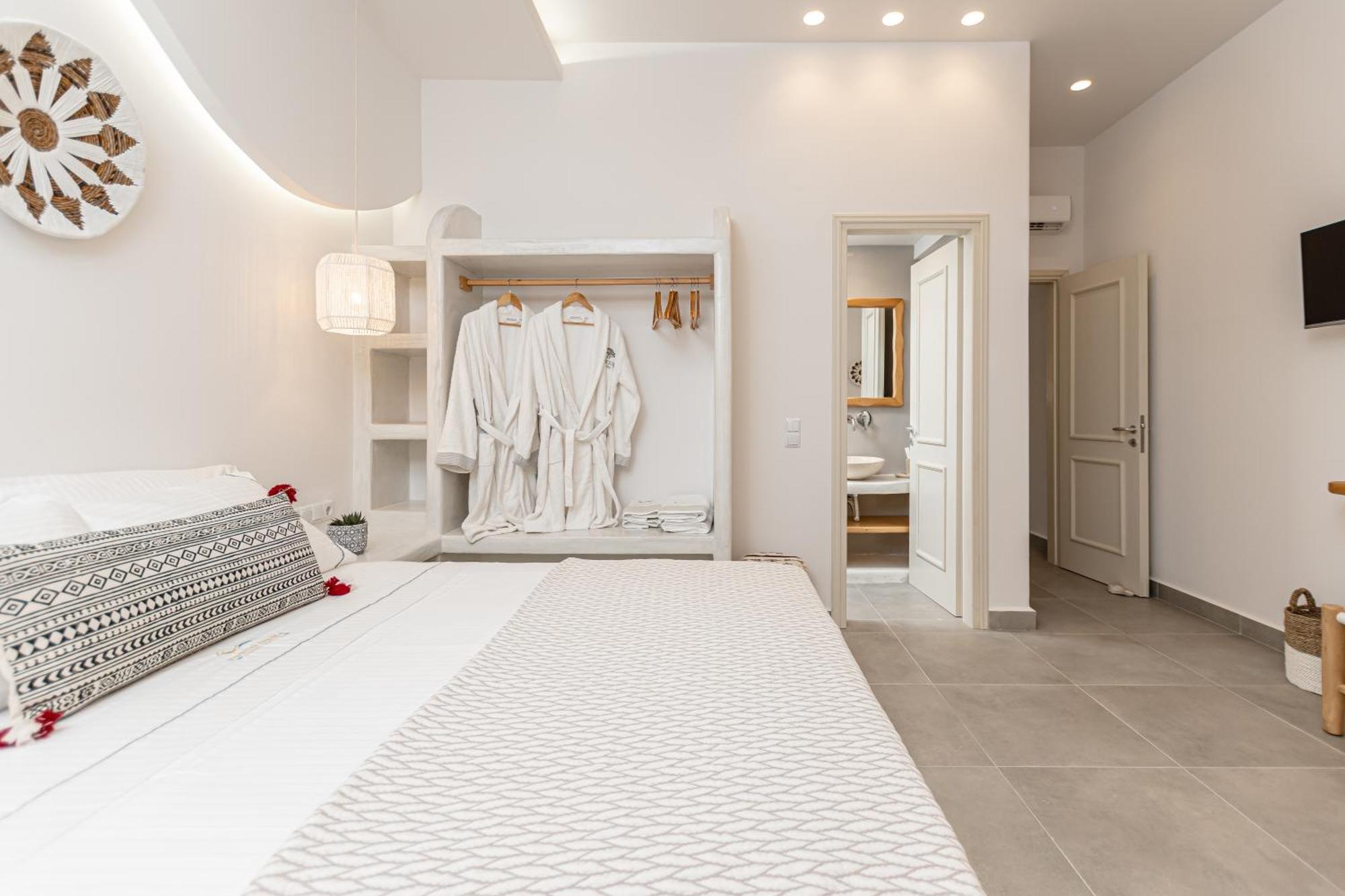 Porto Dema Luxury Suites Schoinoussa Esterno foto