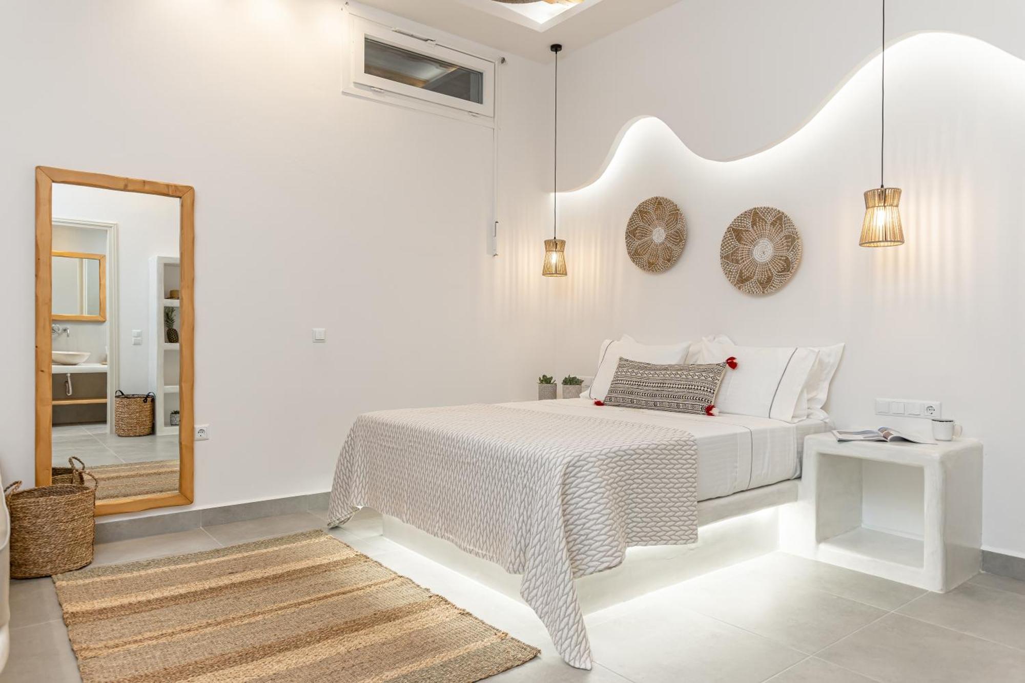 Porto Dema Luxury Suites Schoinoussa Esterno foto