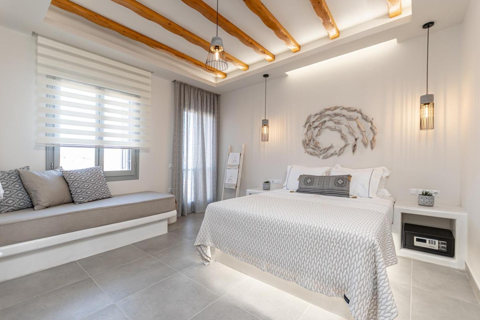 Porto Dema Luxury Suites Schoinoussa Esterno foto