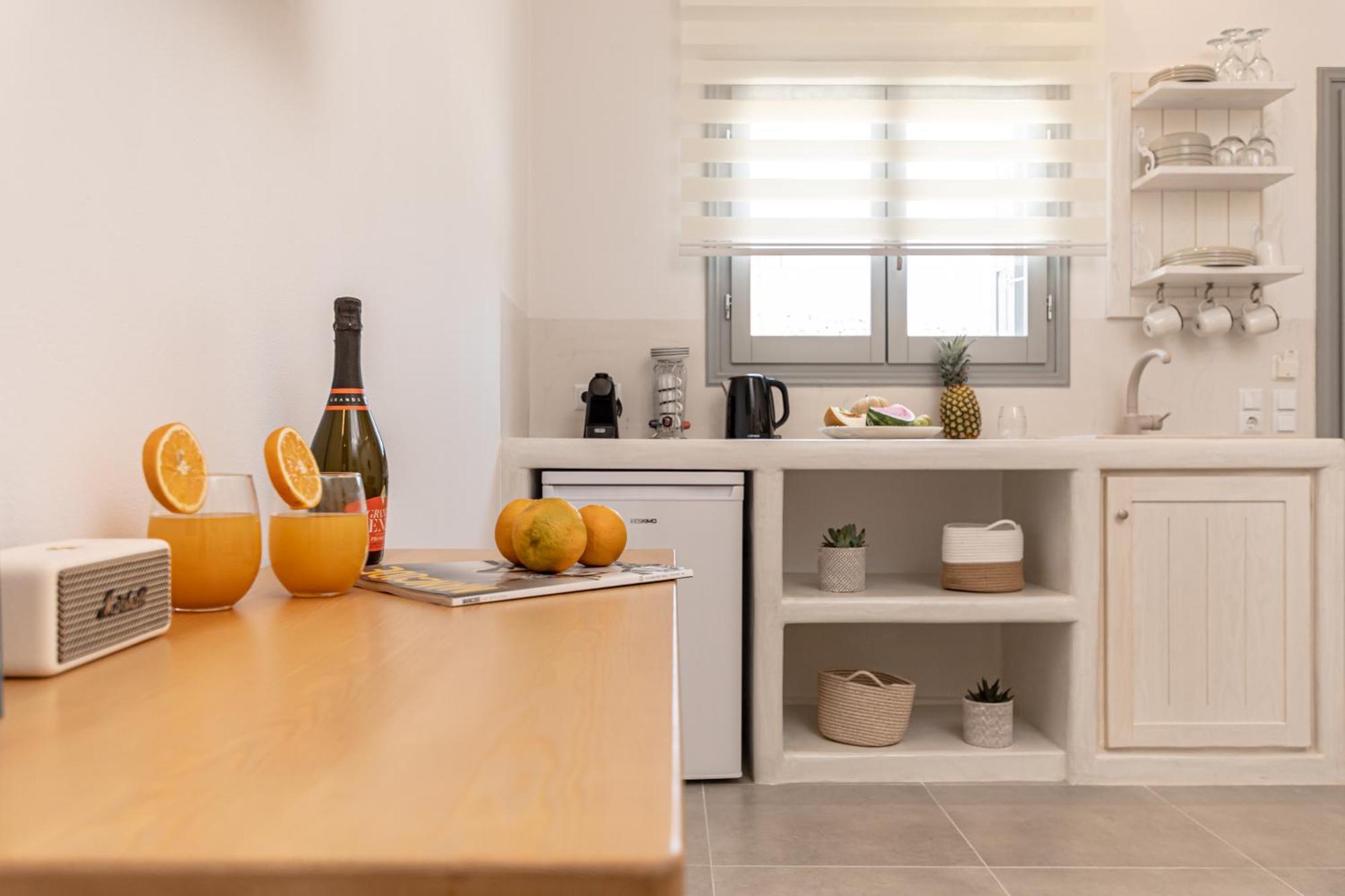 Porto Dema Luxury Suites Schoinoussa Esterno foto