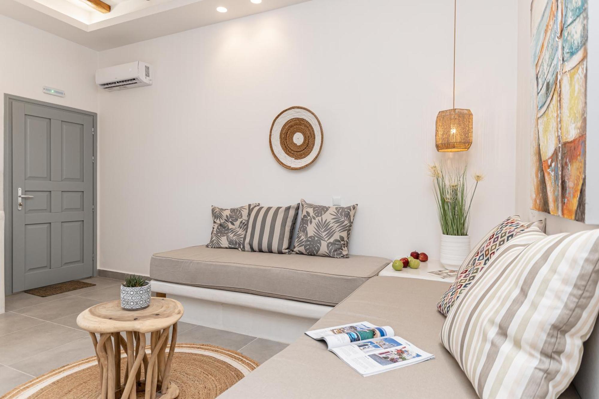 Porto Dema Luxury Suites Schoinoussa Esterno foto