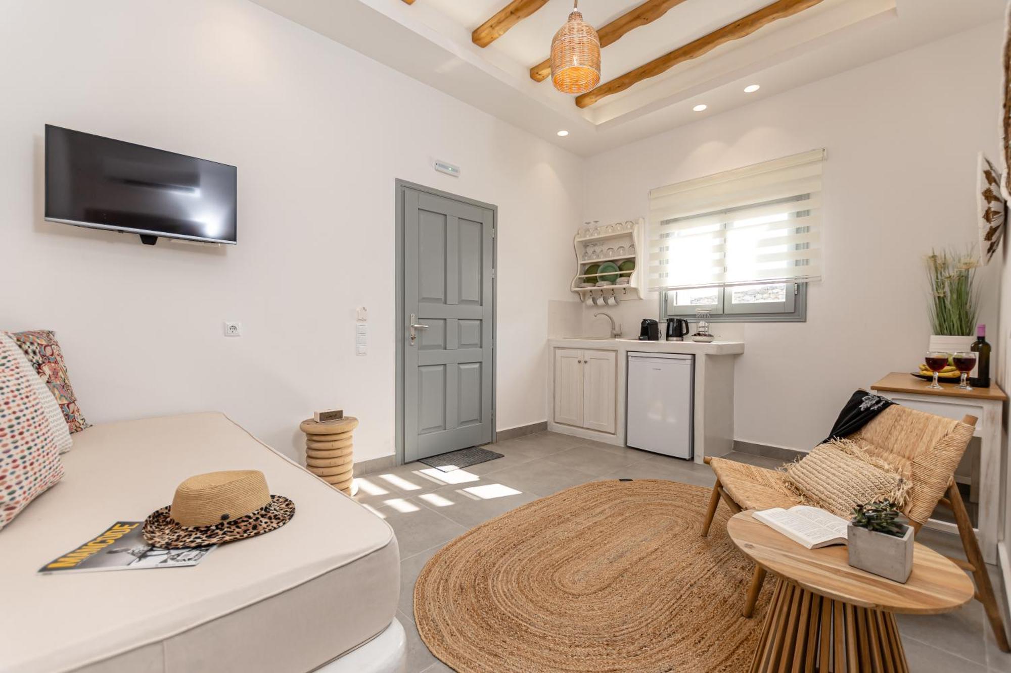 Porto Dema Luxury Suites Schoinoussa Esterno foto