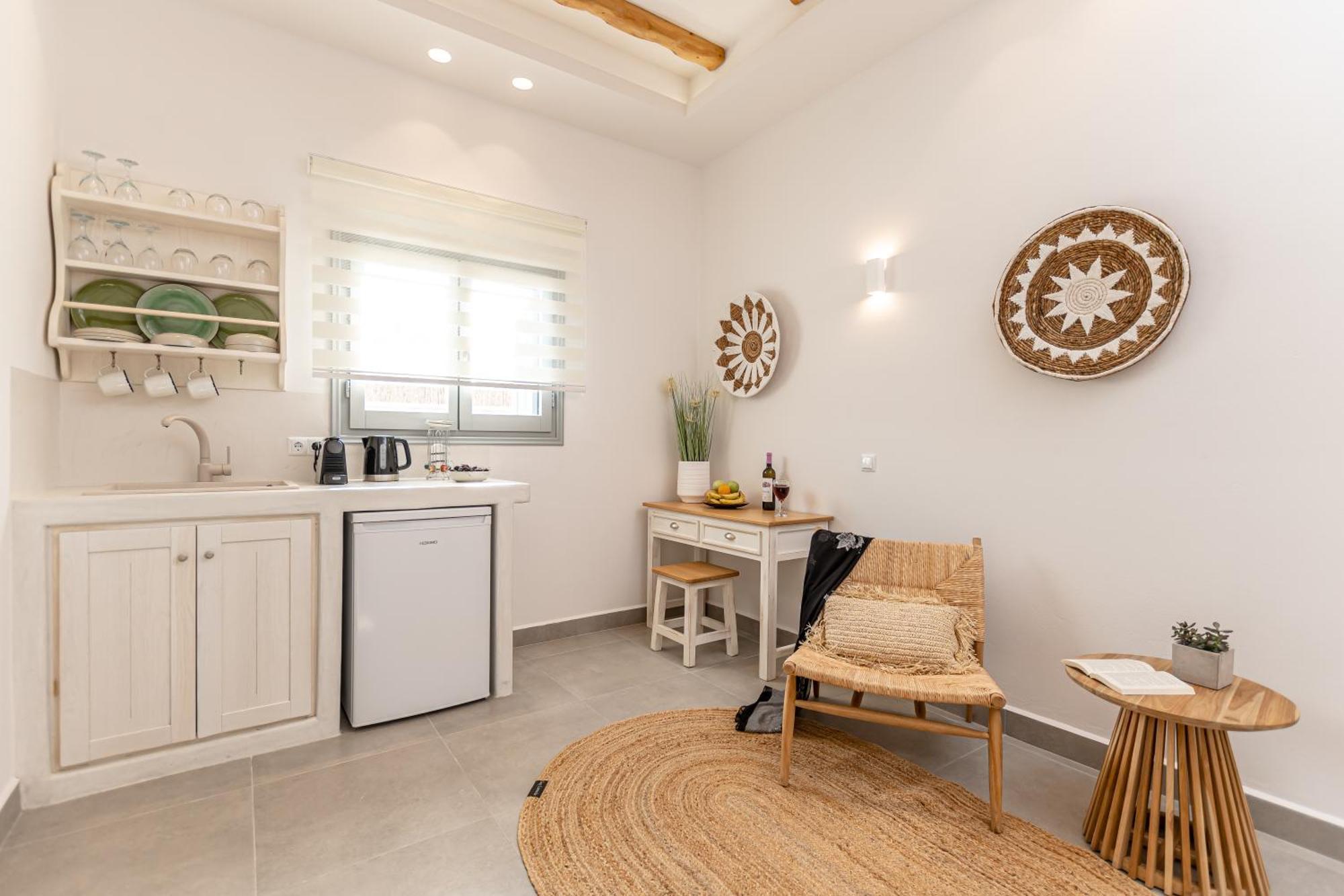 Porto Dema Luxury Suites Schoinoussa Esterno foto